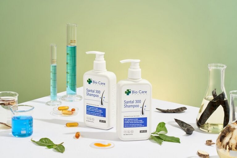 Dầu gội trị gàu Biocare Santal 300
